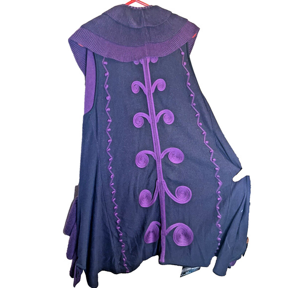 Nei And Zoe Sweater Vest Large. 38 " Long and In Excellent Condition . - Picture 2 of 3